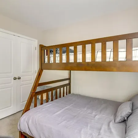 Villa Cozy North Carolina Abode - Minutes From Downtown!